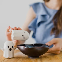 Load image into Gallery viewer, Ghost Salt &amp; Pepper Shakers
