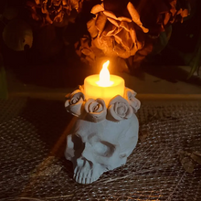 Load image into Gallery viewer, Concrete Skull Candle Holder
